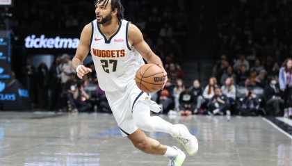 开云-爱游戏-难解难分！穆雷&amp;墨菲各自打满首节 前者11分3助对飙后者12分2板