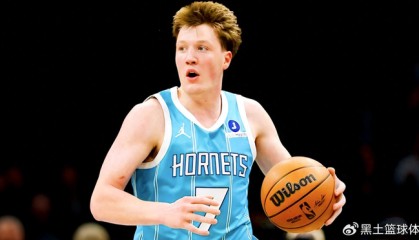 20岁新秀狂飙209记三分!他凭什么能叫板库里？|斯蒂芬·库里|新秀赛季|克努佩尔|克雷·汤普森|金州勇士队_新浪体育_新浪新闻