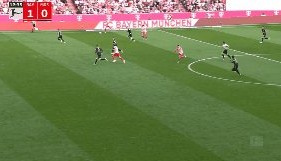 【德甲】凯恩戴帽戈雷茨卡双响 拜仁8比1美因茨